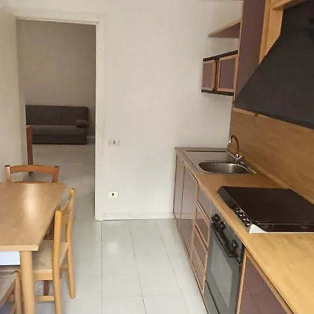 Garibaldicentreport Апартаменты *